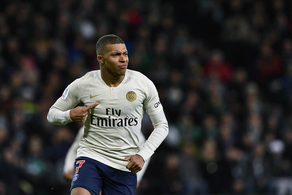 美国想用发动机锁喉C919，不料中国早有备胎，直接摊牌了